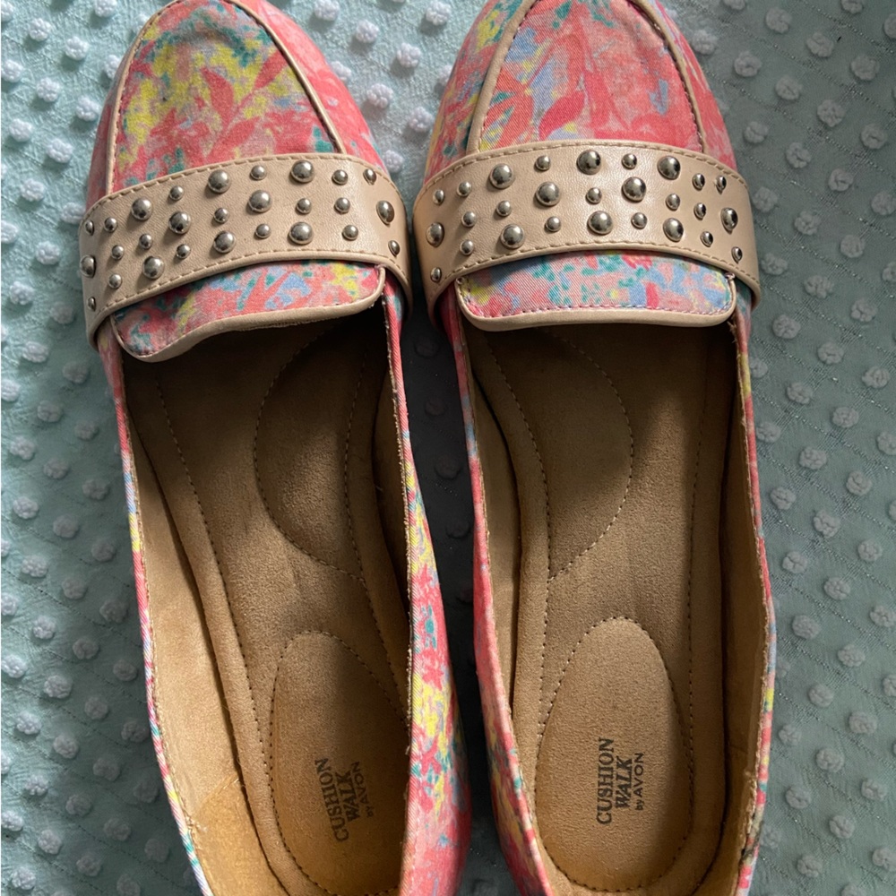 🎉2/15$ Avon multicoloured flats